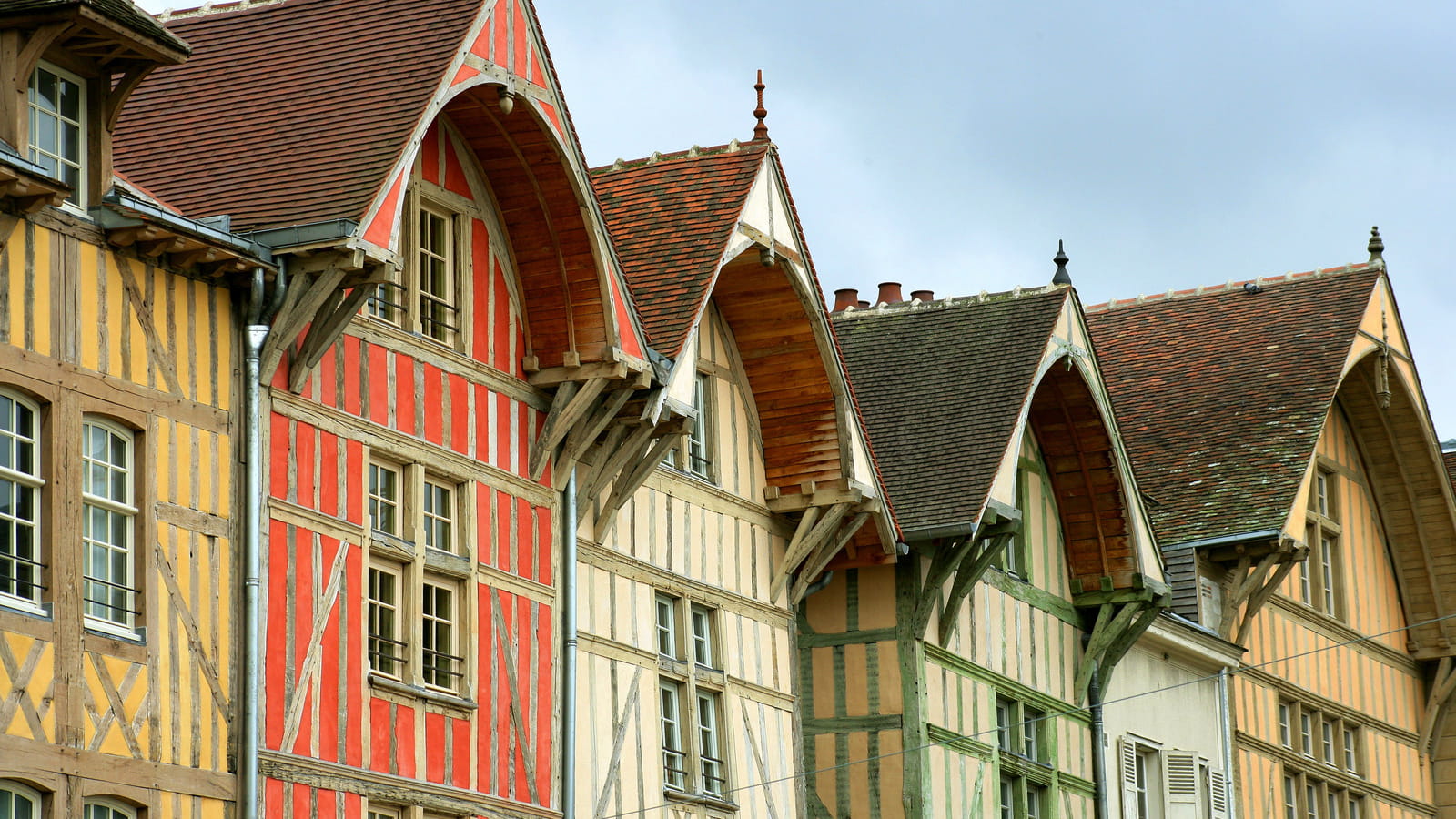 Troyes, maisons pans en bois