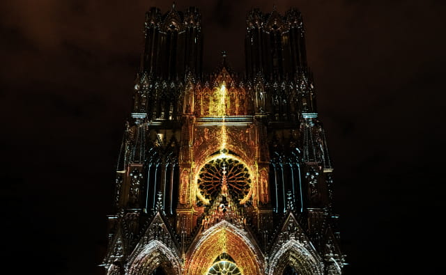 Spectacle Regalia sur la cathédrale Notre-Dame de Reims (c) Cyrille Beudot Office de Tourisme du Grand Reims