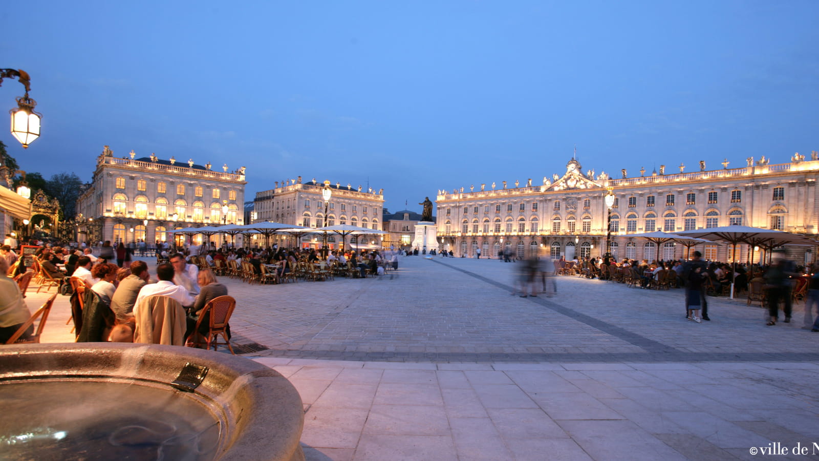 La Place Stanislas de nuit à Nancy