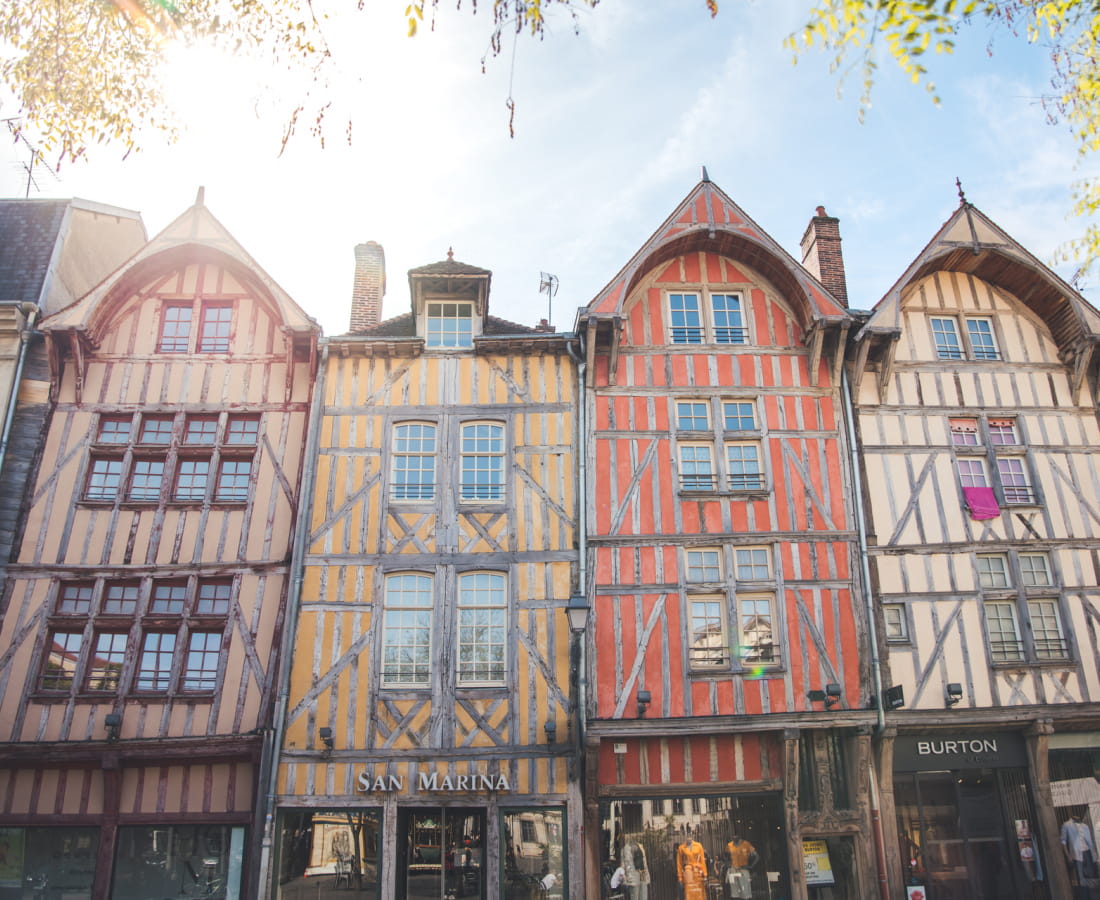 Place de l&#039;hôtel de ville Rue Emile Zola à Troyes