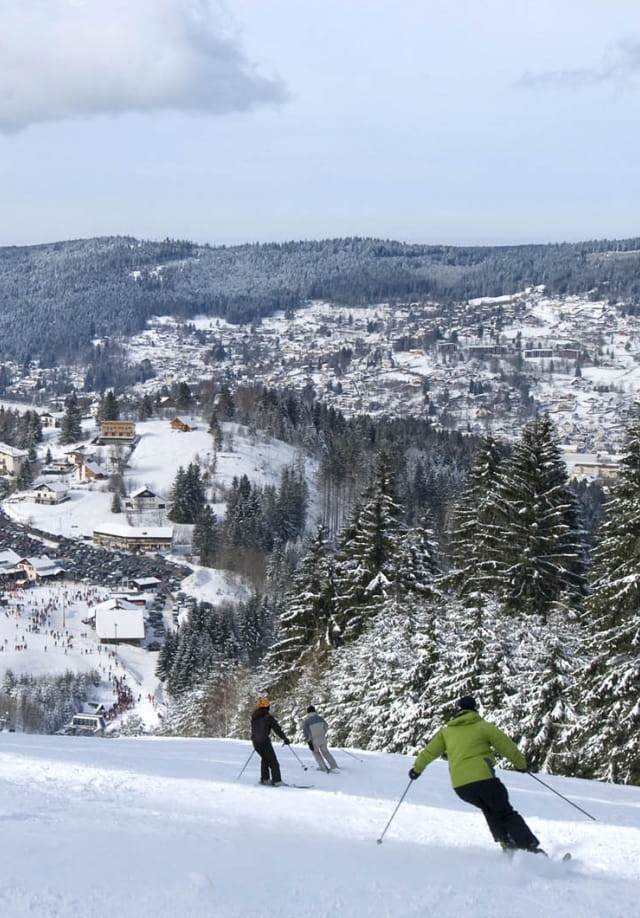 neige / skieurs / lac gelé
