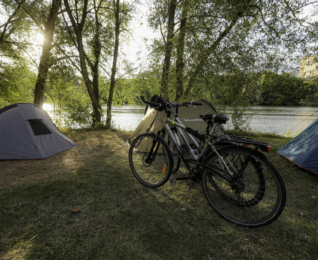 Camper le long de la Voie Bleue