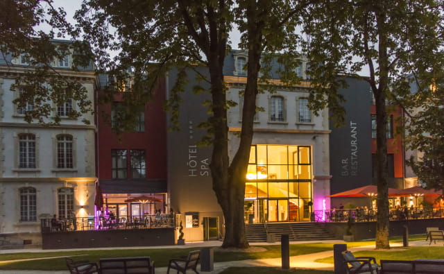 Hotel «Les Jardins Du Mess»